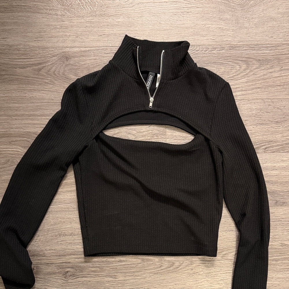 H&M Black Ribbed Zip-Up Top